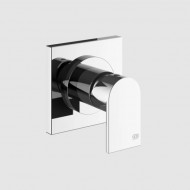 VIA MANZONI – douche extérieure Gessi