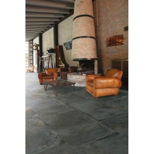 TEMPER IRON SQ - rostfarbene Feinsteinzeug-Fliese